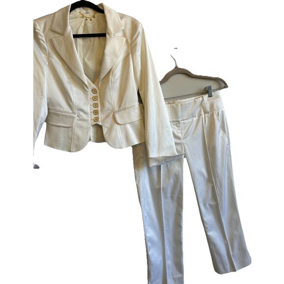 Y2K Office Siren Bebe Suit Sz 8 White Gold Buttons Luxury Blazer & Pants Classic - Picture 1 of 16